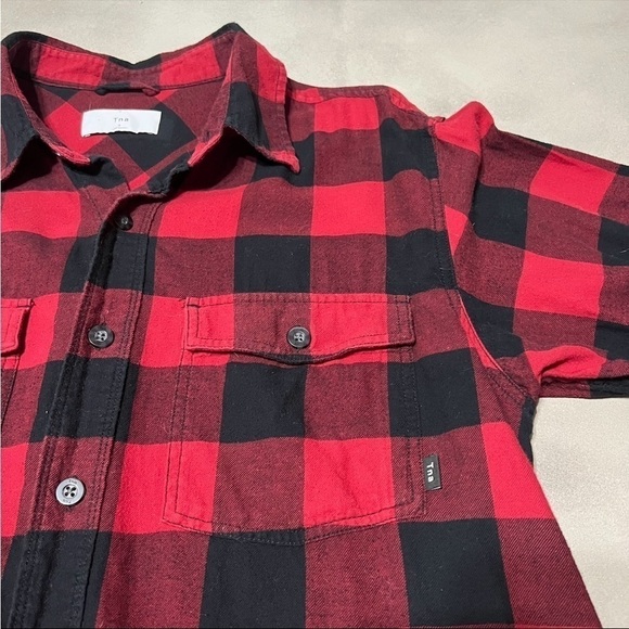 ARITZIA TNA Buffalo Plaid Flannel Button Down Shirt - Picture 3 of 6